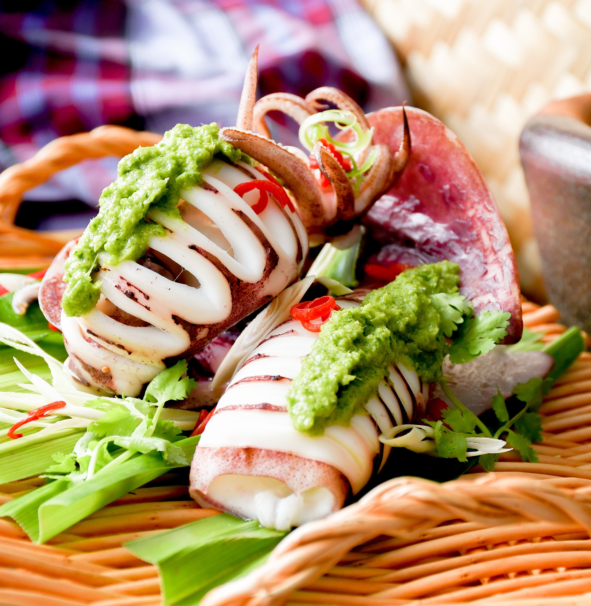 steamed sotong with thai green chilli lime sauce