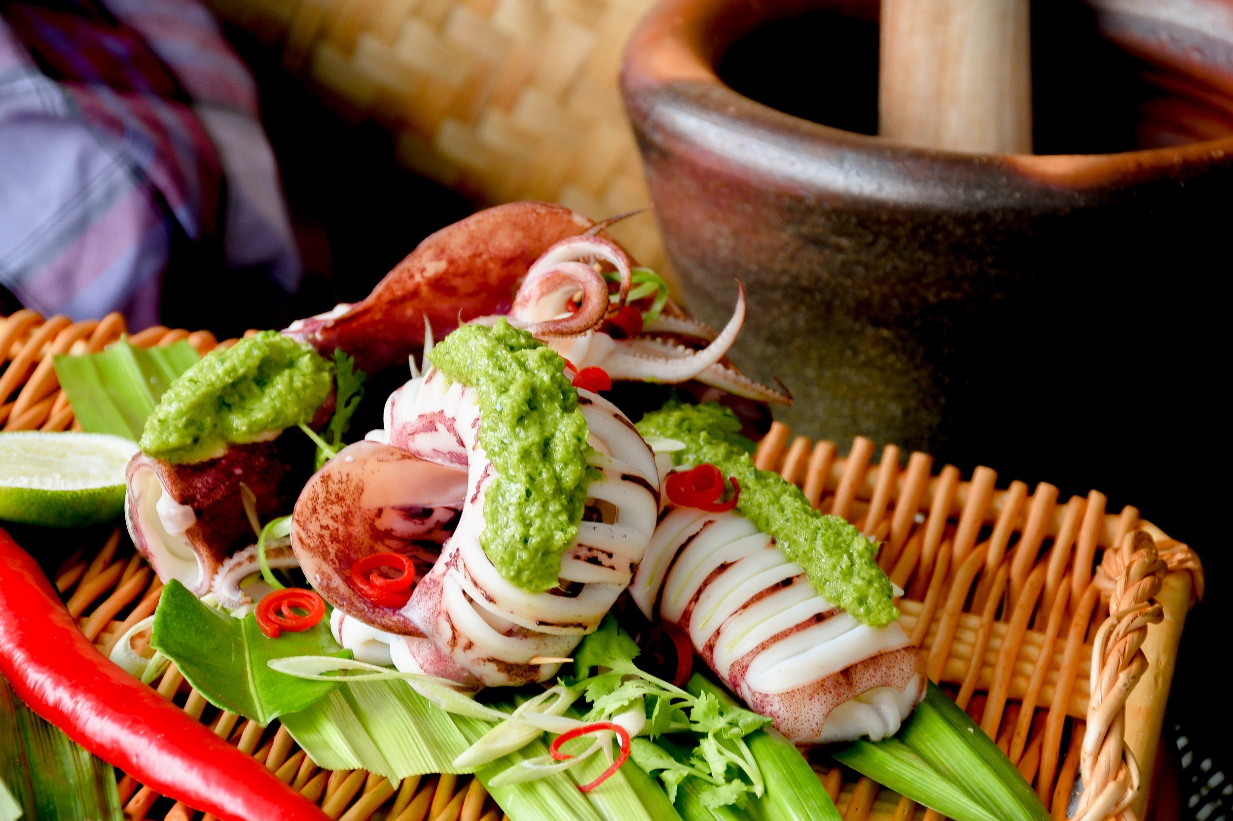 Steamed Sotong with Thai Green Chili Lime Sauce