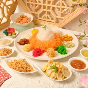 Flourishing Osmanthus Plus Sauce 10-head Abalone Yu Sheng with Crispy Yam