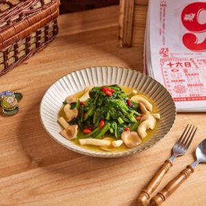 Evergreen Home-grown Spinach with Local Mushrooms Medley & Wolfberries